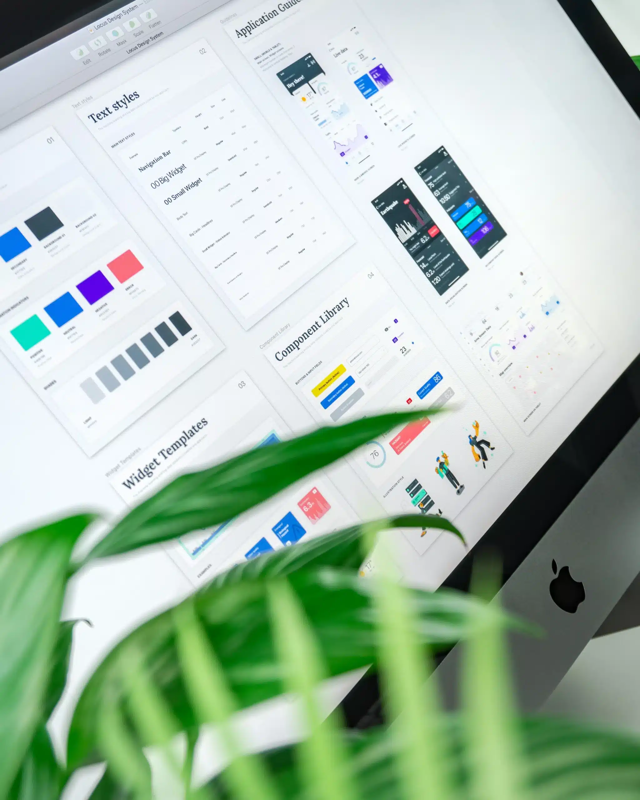 Pour savoir comment structurer un Design System, il est important de lister tous les petits éléments qui composent une interface et de les regrouper selon un sens qui parle aux différentes équipes (dev, design, produit...).